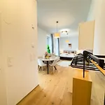Vienna Hills Living